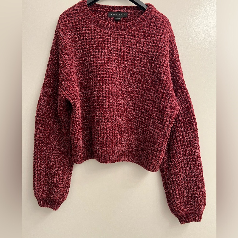 Sanctuary
Under the Stars Chenille Sweater, size small. Dark red color.